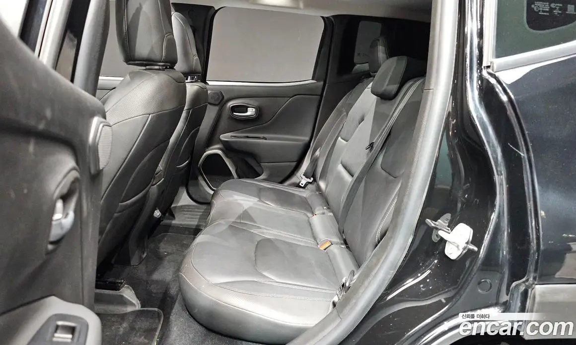 Jeep Renegade 2018 2.0 автомат (гидро), фото 16 Jeep Renegade 2018 2.0 автомат (гидро), фото 16