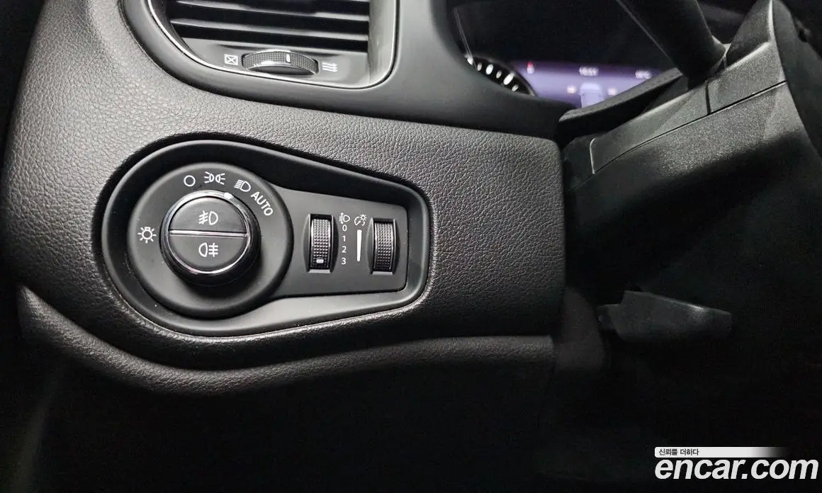 Jeep Renegade 2018 2.0 автомат (гидро), фото 29 Jeep Renegade 2018 2.0 автомат (гидро), фото 29