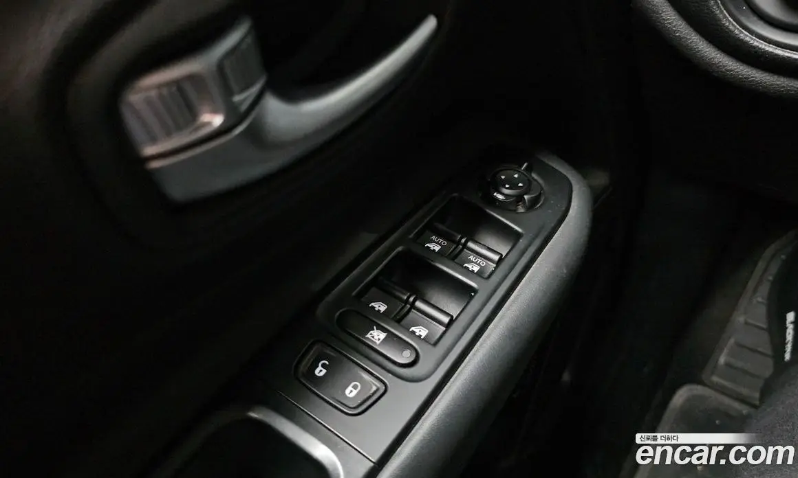 Jeep Renegade 2018 2.0 автомат (гидро), фото 32 Jeep Renegade 2018 2.0 автомат (гидро), фото 32