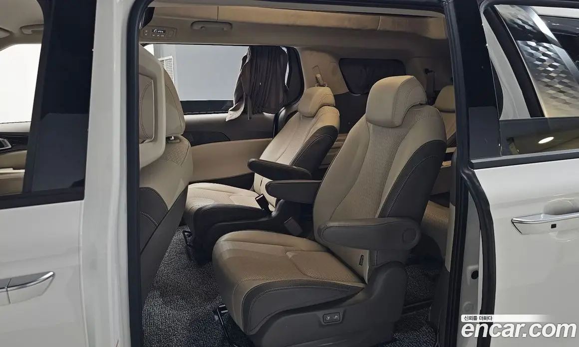 Kia Carnival 2024 3.5 автомат (гидро), фото 18