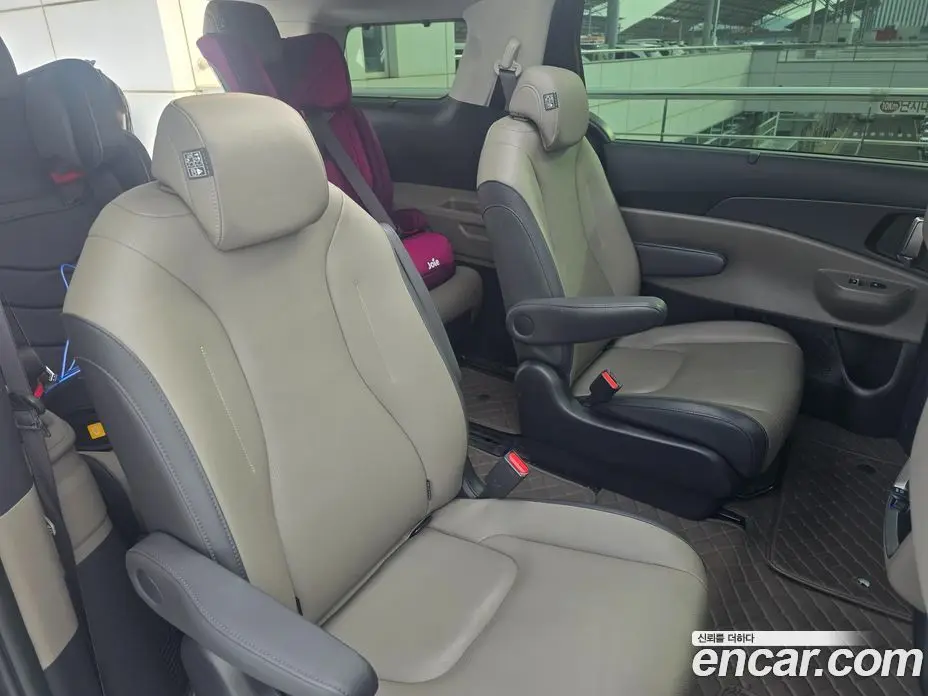Kia Carnival 2024 1.6 автомат (гидро), фото 12