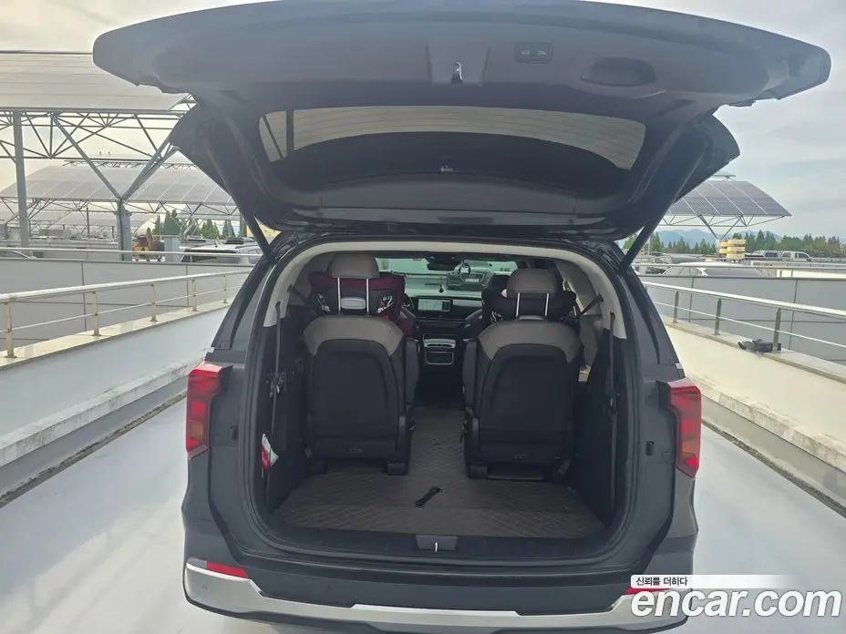 Kia Carnival 2024 1.6 автомат (гидро), фото 18