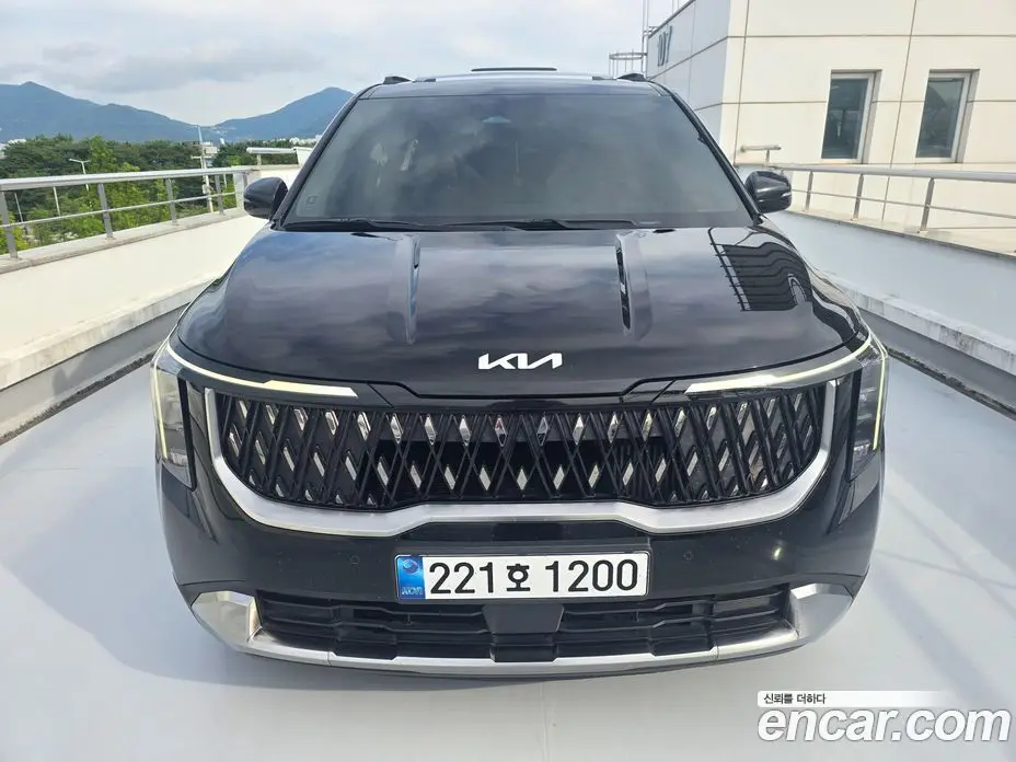 Kia Carnival 2024 1.6 автомат (гидро), фото 3
