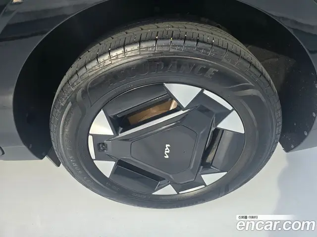 Kia Carnival 2024 1.6 автомат (гидро), миниатюра 5