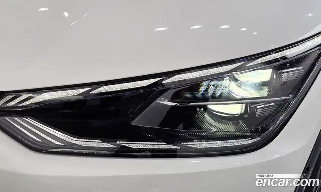 Kia EV6 2024 0.1 автомат (гидро), миниатюра 8