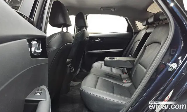 Kia K3 2022 1.6 автомат (гидро), миниатюра 11 Kia K3 2022 1.6 автомат (гидро), миниатюра 11