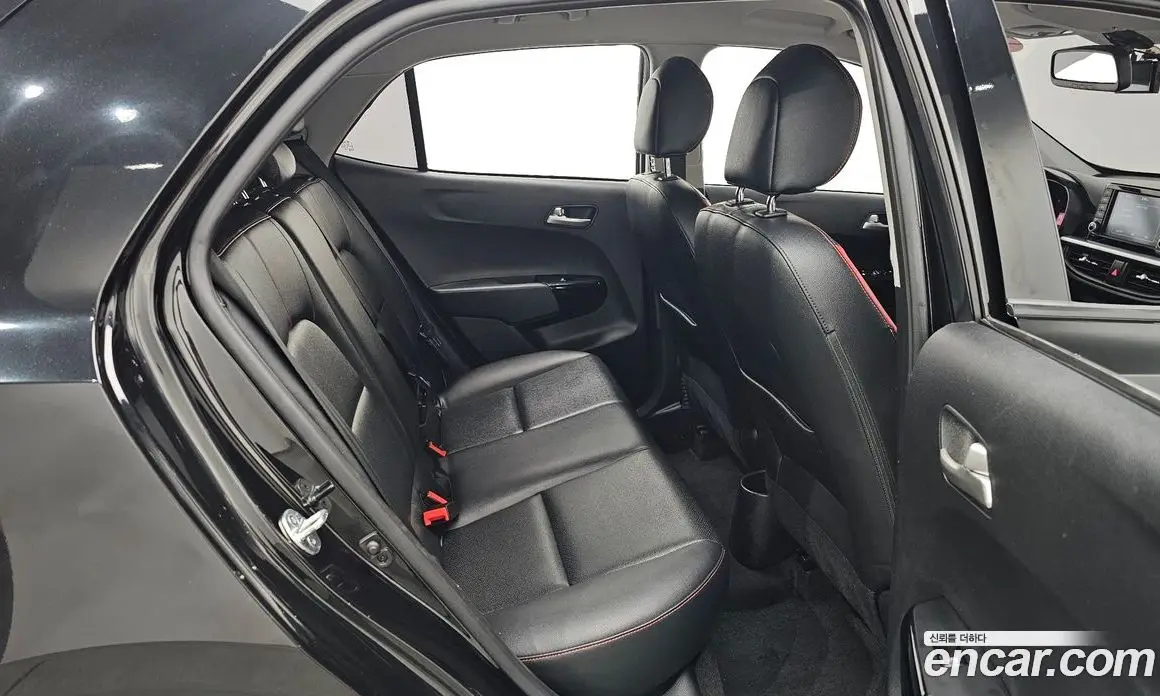 Kia Morning 2017 1.0 автомат (гидро), фото 17 Kia Morning 2017 1.0 автомат (гидро), фото 17