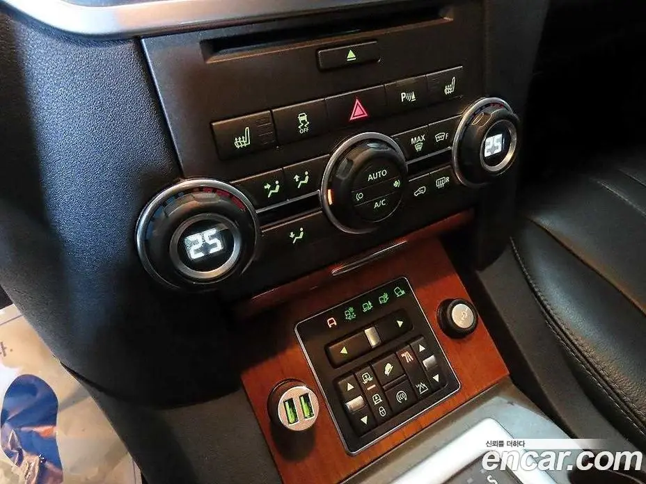 Land Rover Discovery 2014 3.0 автомат (гидро), фото 14 Land Rover Discovery 2014 3.0 автомат (гидро), фото 14