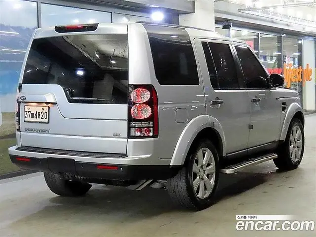 Land Rover Discovery 2014 3.0 автомат (гидро), миниатюра 4 Land Rover Discovery 2014 3.0 автомат (гидро), миниатюра 4
