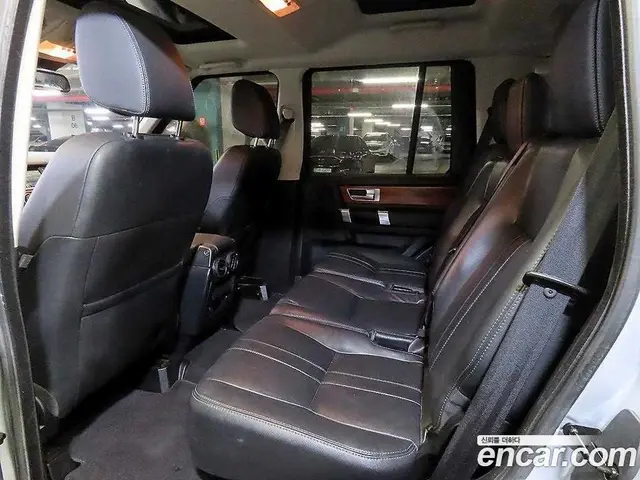 Land Rover Discovery 2014 3.0 автомат (гидро), миниатюра 7 Land Rover Discovery 2014 3.0 автомат (гидро), миниатюра 7