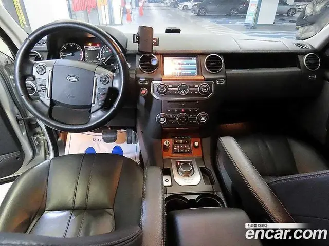 Land Rover Discovery 2014 3.0 автомат (гидро), миниатюра 10 Land Rover Discovery 2014 3.0 автомат (гидро), миниатюра 10