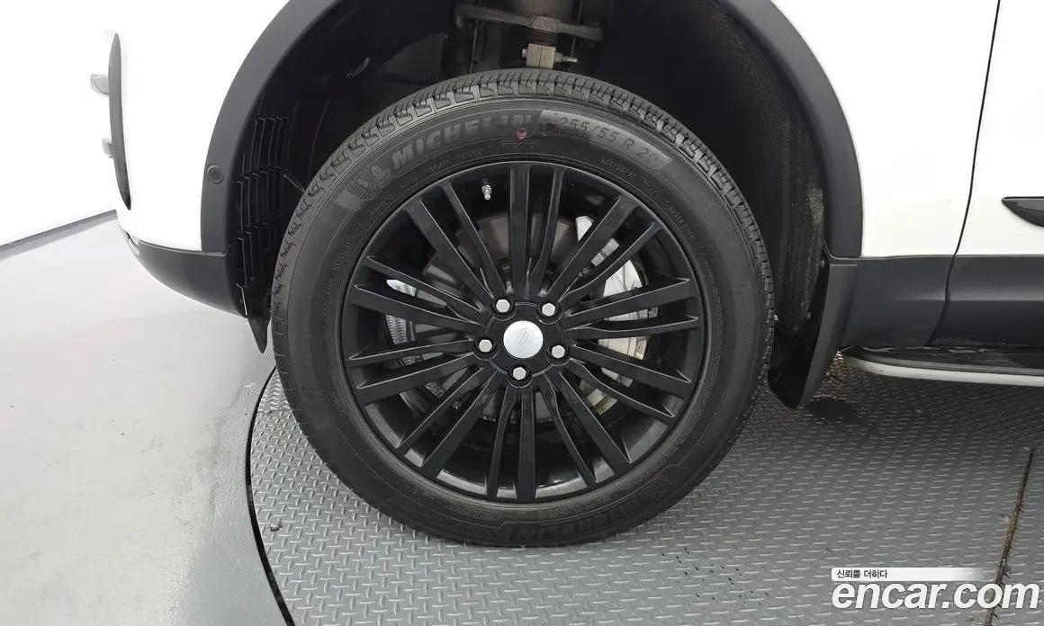 Land Rover Discovery 2019 3.0 автомат (гидро), фото 5 Land Rover Discovery 2019 3.0 автомат (гидро), фото 5