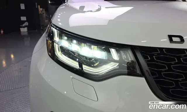 Land Rover Discovery 2019 3.0 автомат (гидро), миниатюра 8 Land Rover Discovery 2019 3.0 автомат (гидро), миниатюра 8