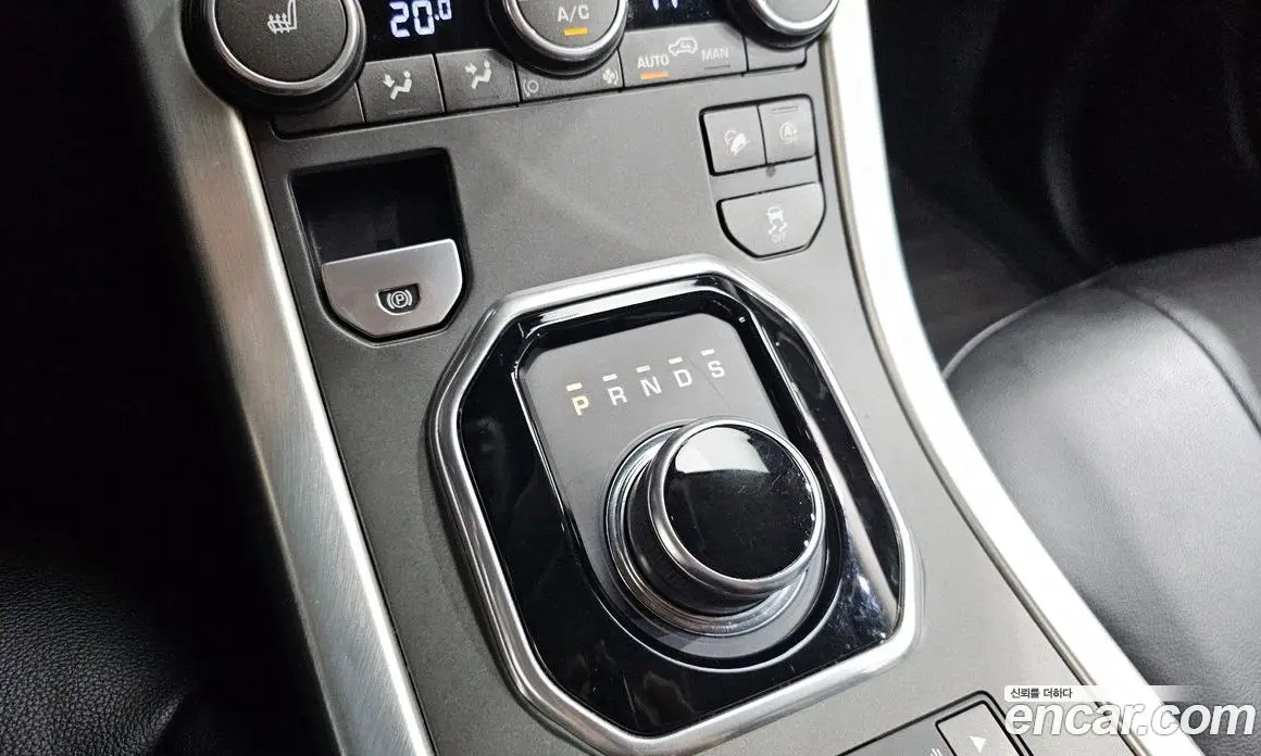 Land Rover Range Rover Evoque 2019 2.0 автомат (гидро), фото 12 Land Rover Range Rover Evoque 2019 2.0 автомат (гидро), фото 12