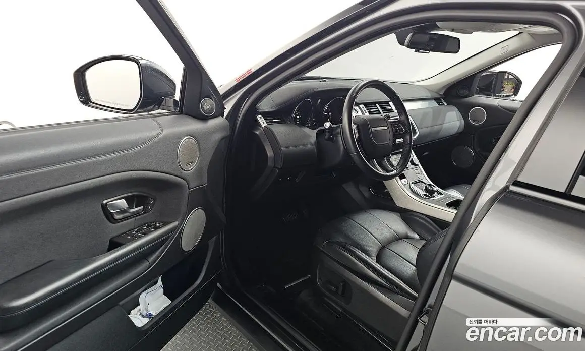 Land Rover Range Rover Evoque 2019 2.0 автомат (гидро), фото 13 Land Rover Range Rover Evoque 2019 2.0 автомат (гидро), фото 13
