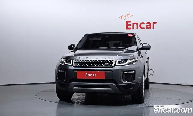 Land Rover Range Rover Evoque 2019 2.0 автомат (гидро), миниатюра 3 Land Rover Range Rover Evoque 2019 2.0 автомат (гидро), миниатюра 3