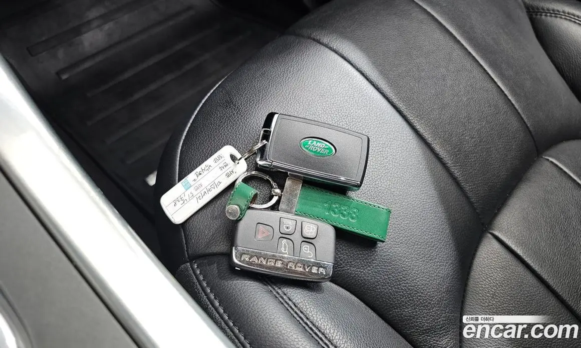 Land Rover Range Rover Evoque 2019 2.0 автомат (гидро), фото 22 Land Rover Range Rover Evoque 2019 2.0 автомат (гидро), фото 22