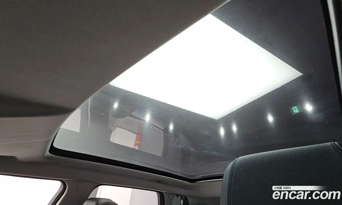 Land Rover Range Rover Evoque 2019 2.0 автомат (гидро), фото 23 Land Rover Range Rover Evoque 2019 2.0 автомат (гидро), фото 23