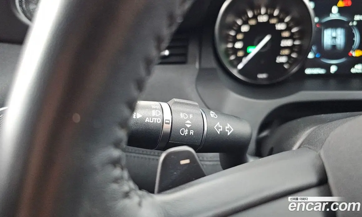 Land Rover Range Rover Evoque 2019 2.0 автомат (гидро), фото 30 Land Rover Range Rover Evoque 2019 2.0 автомат (гидро), фото 30