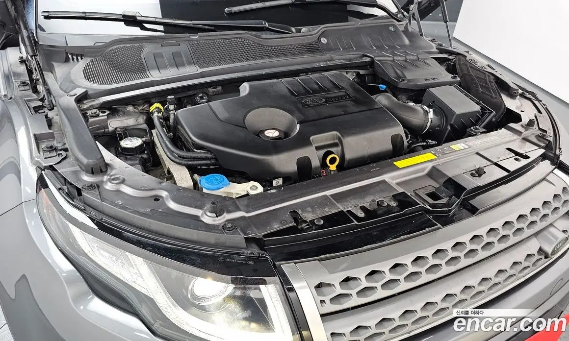 Land Rover Range Rover Evoque 2019 2.0 автомат (гидро), фото 6 Land Rover Range Rover Evoque 2019 2.0 автомат (гидро), фото 6