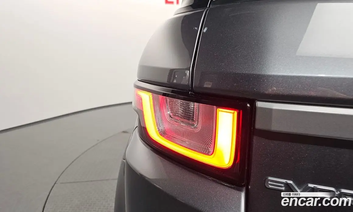 Land Rover Range Rover Evoque 2019 2.0 автомат (гидро), фото 9 Land Rover Range Rover Evoque 2019 2.0 автомат (гидро), фото 9