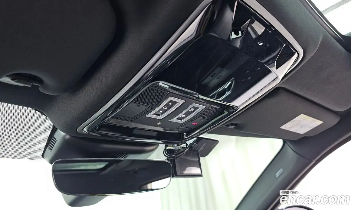 Land Rover Range Rover Velar 2019 2.0 автомат (гидро), фото 17 Land Rover Range Rover Velar 2019 2.0 автомат (гидро), фото 17