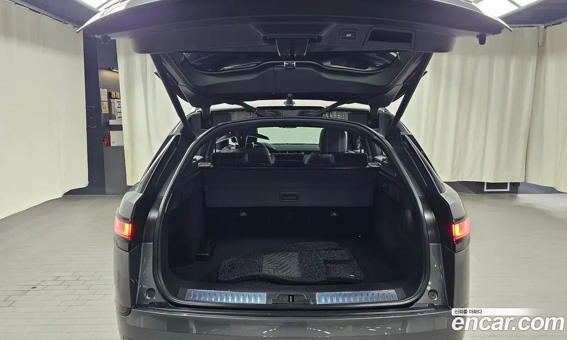 Land Rover Range Rover Velar 2019 2.0 автомат (гидро), фото 20 Land Rover Range Rover Velar 2019 2.0 автомат (гидро), фото 20