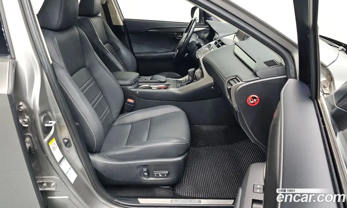 Lexus NX 2016 2.5 автомат (гидро), фото 15 Lexus NX 2016 2.5 автомат (гидро), фото 15