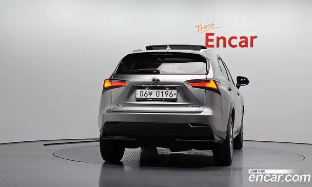 Lexus NX 2016 2.5 автомат (гидро), миниатюра 3 Lexus NX 2016 2.5 автомат (гидро), миниатюра 3
