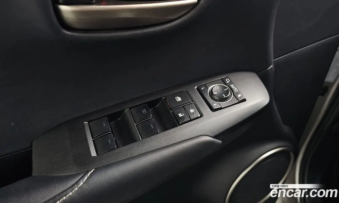 Lexus NX 2016 2.5 автомат (гидро), фото 26 Lexus NX 2016 2.5 автомат (гидро), фото 26