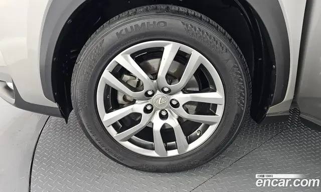 Lexus NX 2016 2.5 автомат (гидро), миниатюра 4 Lexus NX 2016 2.5 автомат (гидро), миниатюра 4