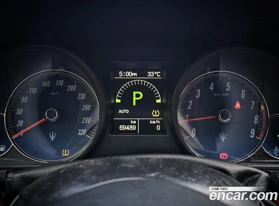 Maserati GranTurismo 2012 4.7 автомат (гидро), фото 18 Maserati GranTurismo 2012 4.7 автомат (гидро), фото 18