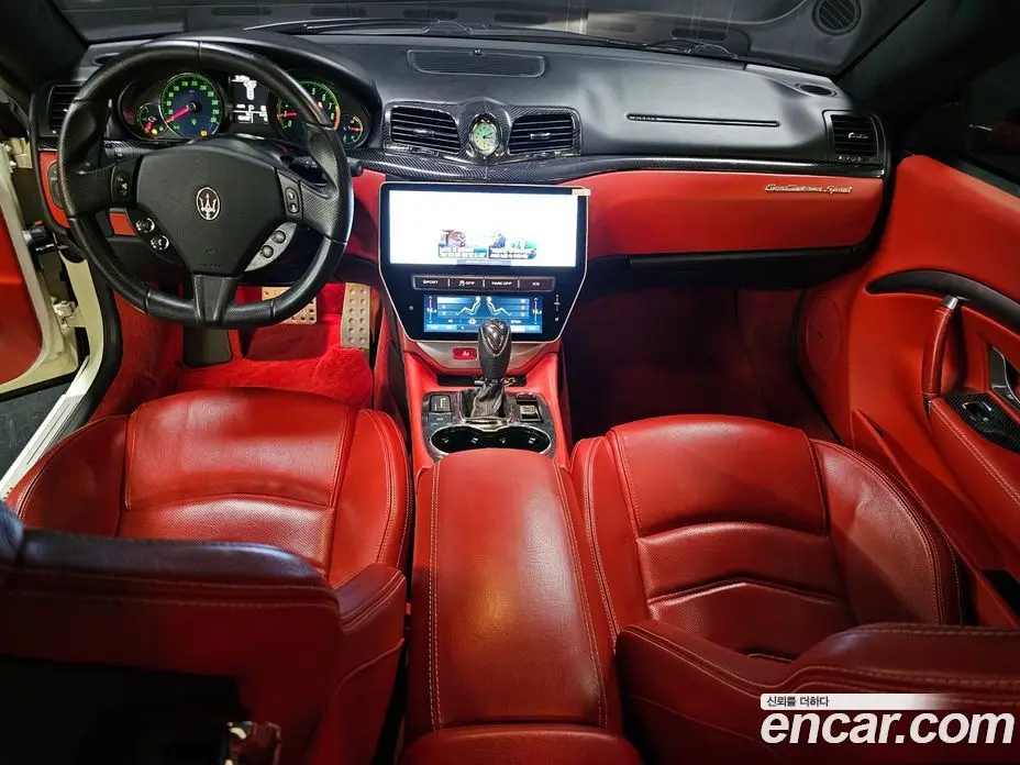 Maserati GranTurismo 2012 4.7 автомат (гидро), фото 20 Maserati GranTurismo 2012 4.7 автомат (гидро), фото 20