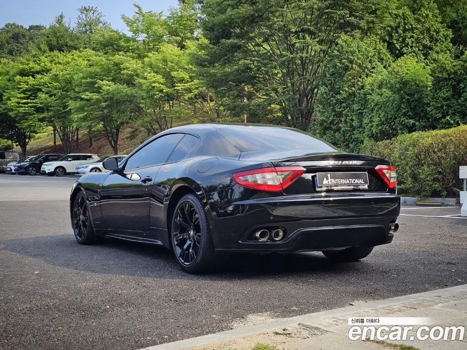 Maserati GranTurismo 2012 4.7 автомат (гидро), фото 6 Maserati GranTurismo 2012 4.7 автомат (гидро), фото 6