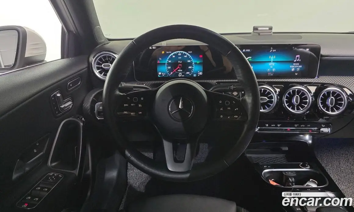 Mercedes-Benz A-Class 2020 2.0 автомат (гидро), фото 13