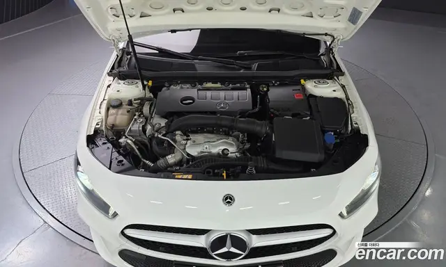 Mercedes-Benz A-Class 2020 2.0 автомат (гидро), миниатюра 6