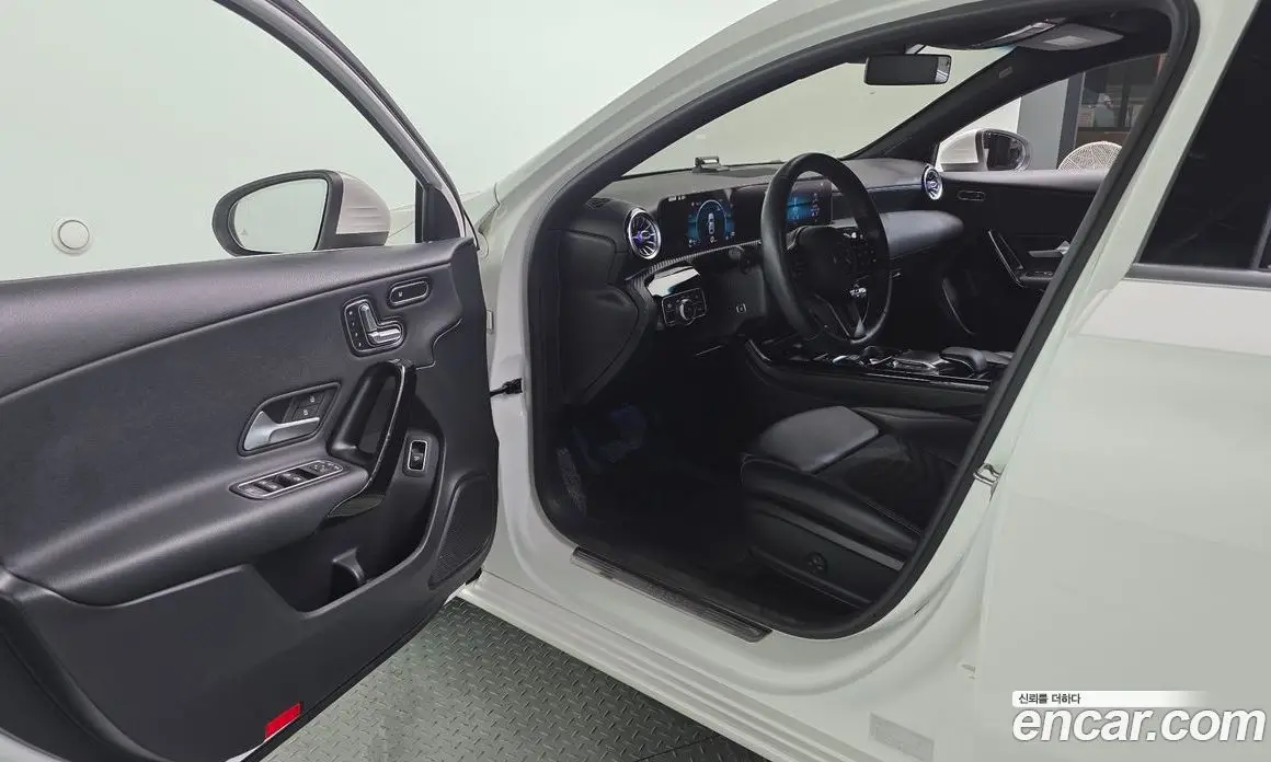 Mercedes-Benz A-Class 2020 2.0 автомат (гидро), фото 10