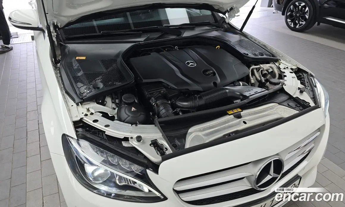 Mercedes-Benz C-Class 2016 2.1 автомат (гидро), фото 6 Mercedes-Benz C-Class 2016 2.1 автомат (гидро), фото 6