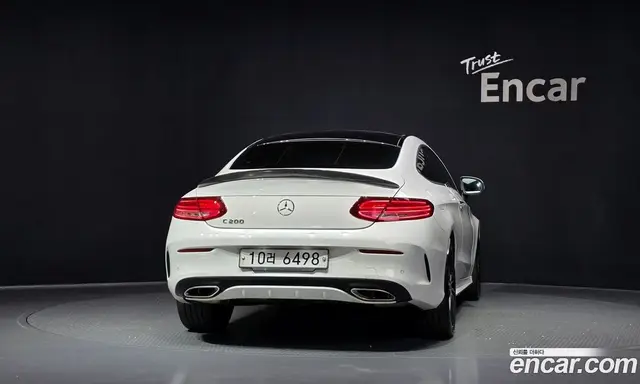 Mercedes-Benz C-Class 2017 2.0 автомат (гидро), миниатюра 4 Mercedes-Benz C-Class 2017 2.0 автомат (гидро), миниатюра 4