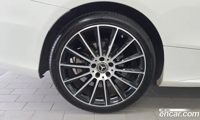 Mercedes-Benz C-Class 2017 2.0 автомат (гидро), миниатюра 5 Mercedes-Benz C-Class 2017 2.0 автомат (гидро), миниатюра 5