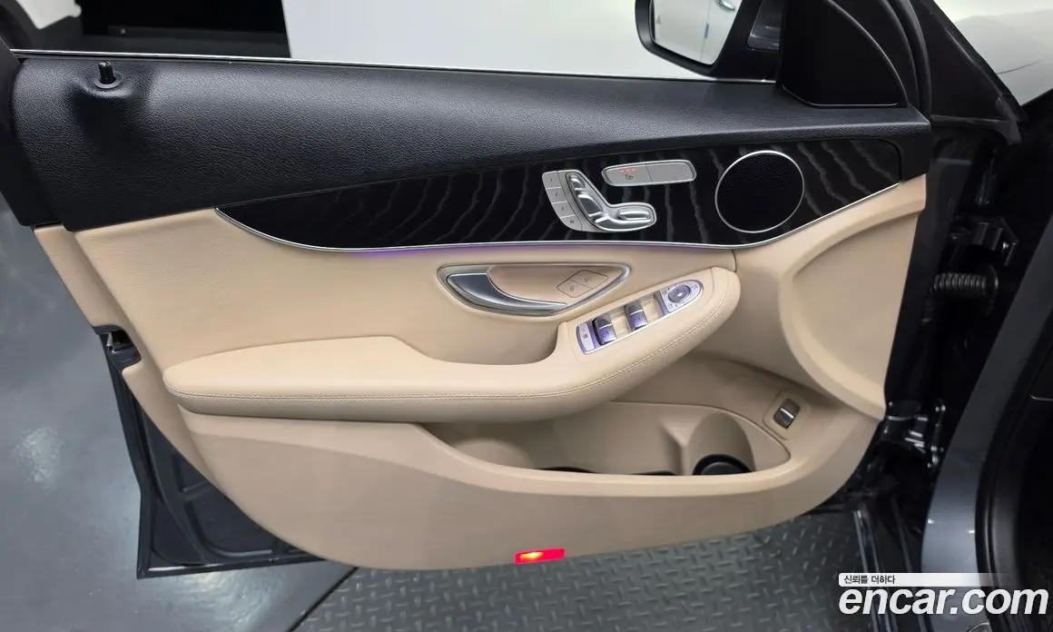 Mercedes-Benz C-Class 2019 1.9 автомат (гидро), фото 13 Mercedes-Benz C-Class 2019 1.9 автомат (гидро), фото 13