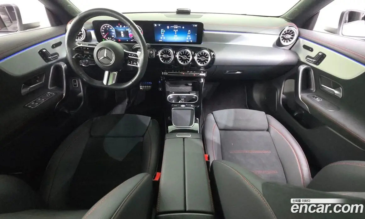 Mercedes-Benz CLA-Class 2024 2.0 автомат (гидро), фото 10 Mercedes-Benz CLA-Class 2024 2.0 автомат (гидро), фото 10