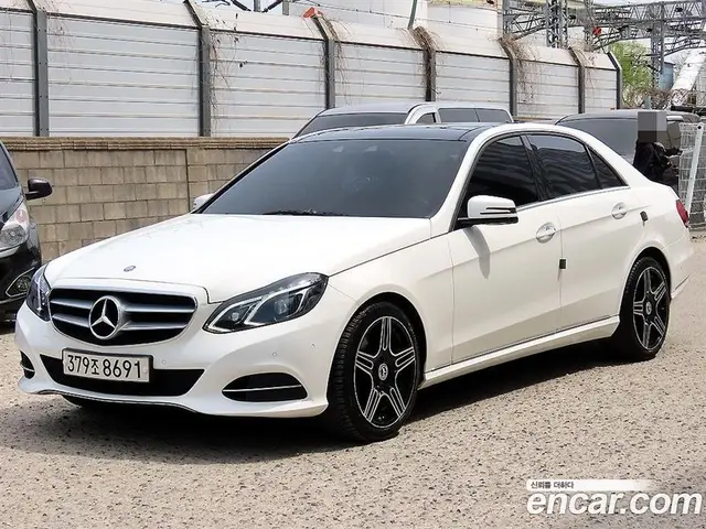 Mercedes-Benz E-Class 2013 2.1 автомат (гидро), миниатюра 2 Mercedes-Benz E-Class 2013 2.1 автомат (гидро), миниатюра 2