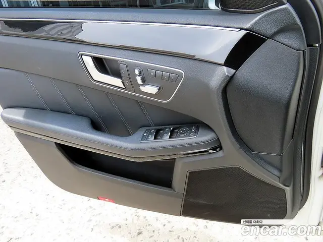 Mercedes-Benz E-Class 2013 2.1 автомат (гидро), миниатюра 11 Mercedes-Benz E-Class 2013 2.1 автомат (гидро), миниатюра 11