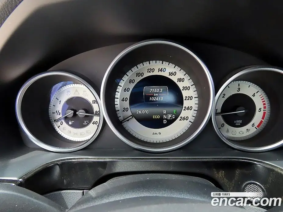 Mercedes-Benz E-Class 2013 2.1 автомат (гидро), фото 9 Mercedes-Benz E-Class 2013 2.1 автомат (гидро), фото 9