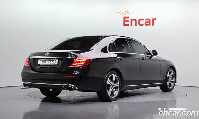 Mercedes-Benz E-Class 2018 2.0 автомат (гидро), миниатюра 2 Mercedes-Benz E-Class 2018 2.0 автомат (гидро), миниатюра 2