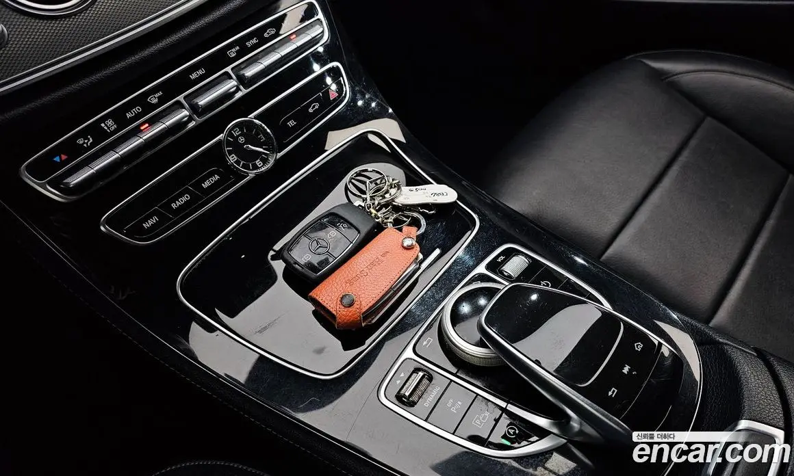 Mercedes-Benz E-Class 2018 2.0 автомат (гидро), фото 16 Mercedes-Benz E-Class 2018 2.0 автомат (гидро), фото 16