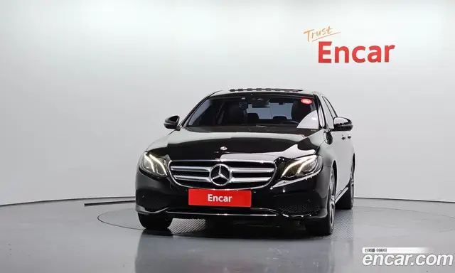 Mercedes-Benz E-Class 2018 2.0 автомат (гидро), миниатюра 3 Mercedes-Benz E-Class 2018 2.0 автомат (гидро), миниатюра 3