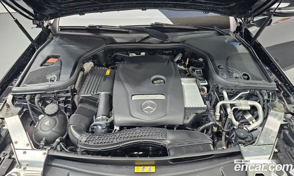 Mercedes-Benz E-Class 2018 2.0 автомат (гидро), фото 6 Mercedes-Benz E-Class 2018 2.0 автомат (гидро), фото 6