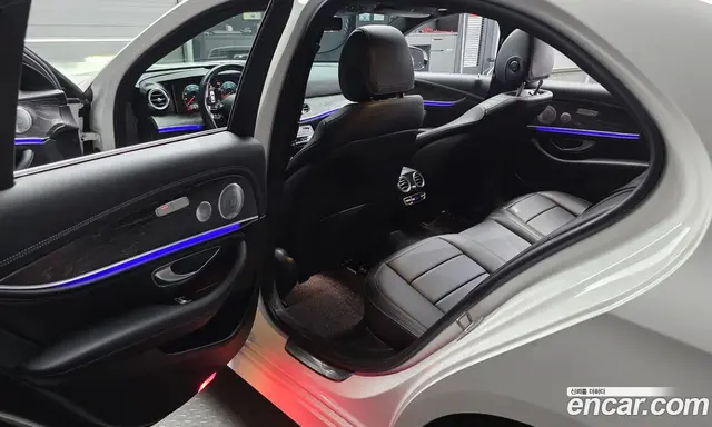 Mercedes-Benz E-Class 2020 2.0 автомат (гидро), миниатюра 11 Mercedes-Benz E-Class 2020 2.0 автомат (гидро), миниатюра 11